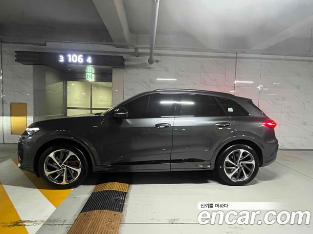 Audi Q5 40 TDI Quattro S Line Black Edition - фото 2