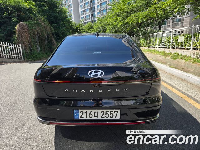 Hyundai Grandeur GN7 2,5 Gasoline 2WD Calligraphy - фото 3