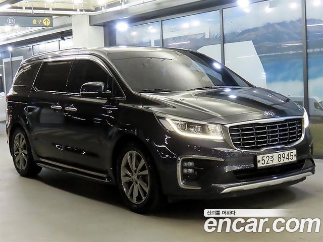 Kia Carnival Новый 9-Seater Luxury - фото 0