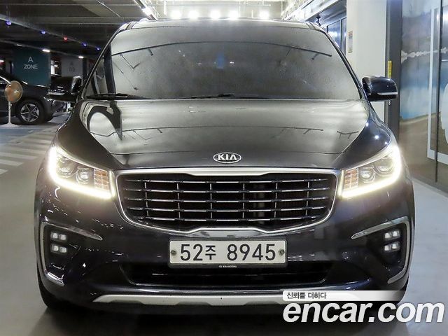 Kia Carnival Новый 9-Seater Luxury - фото 1