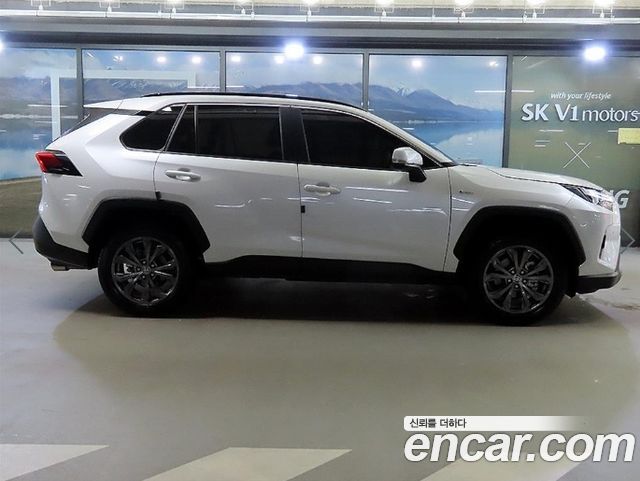 Toyota RAV4 5-го поколения 2.5 2WD Hybrid XLE - фото 2