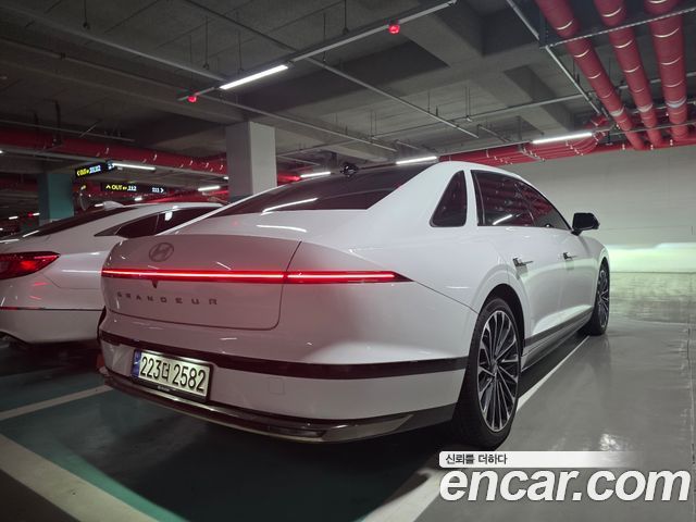 Hyundai Grandeur GN7, гибрид Calligraphy - фото 1