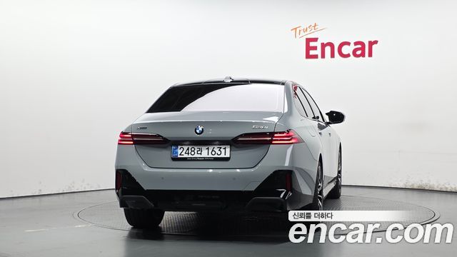 BMW 5-Series G60 530i xDrive M Sport - фото 3