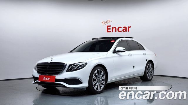 Mercedes-Benz E-Class W213 E400 4MATIC Exclusive - фото 0