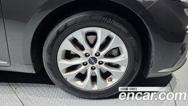 Kia K8 2.5 Gasoline 2WD Noblesse - фото 4