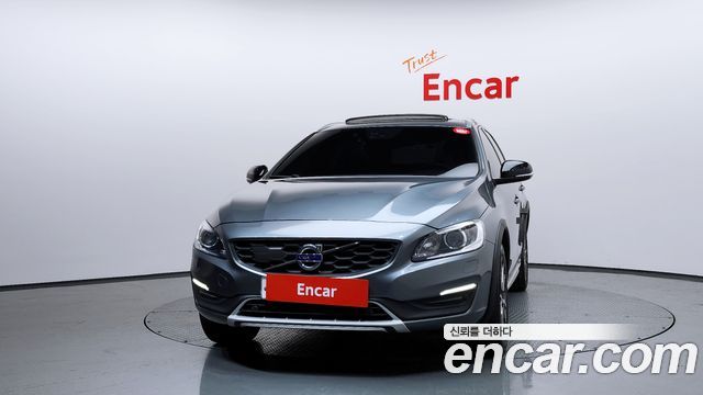 Volvo V60 D4 - фото 2