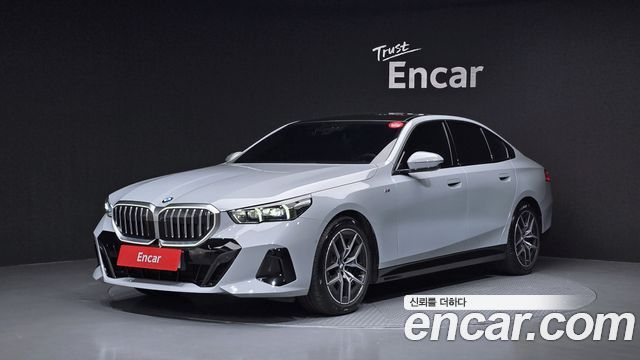 BMW 5-Series G60 520i M Sport - фото 0