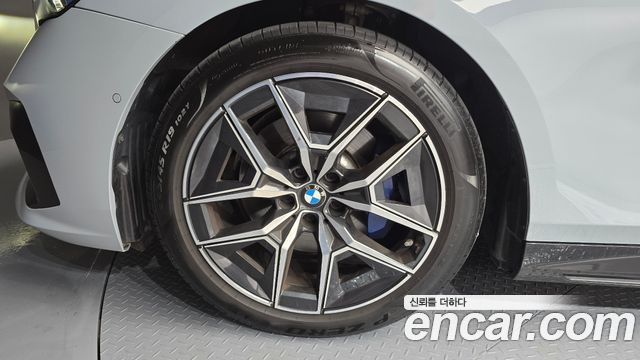 BMW 5-Series G60 520i M Sport - фото 4