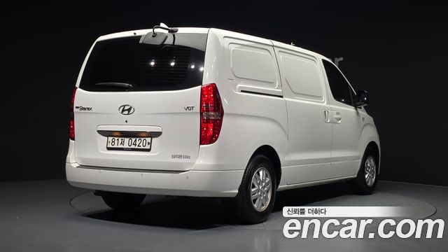 Hyundai Starex Новый Van 3-Seater Smart - фото 1