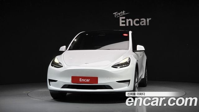 Tesla Model Y RWD - фото 2