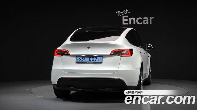 Tesla Model Y RWD - фото 3