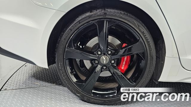 Genesis G70 2.0T Elite - фото 4
