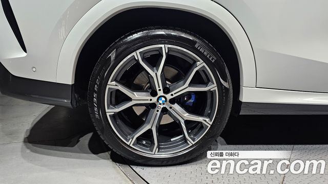 BMW X6 G06 xDrive40i M Sport - фото 4