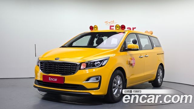 Kia Carnival Новый 11-Seater Deluxe - фото 0