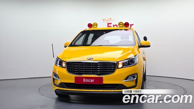 Kia Carnival Новый 11-Seater Deluxe - фото 2