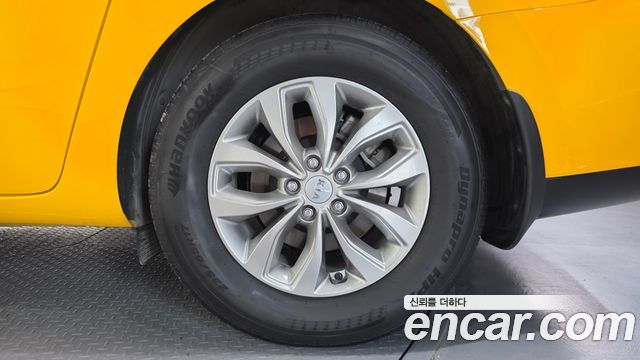 Kia Carnival Новый 11-Seater Deluxe - фото 4
