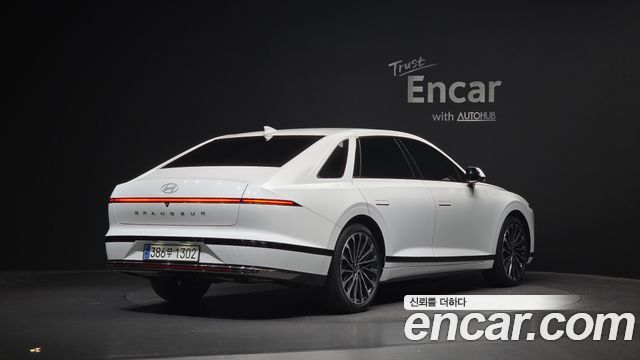 Hyundai Grandeur GN7, гибрид Calligraphy - фото 1