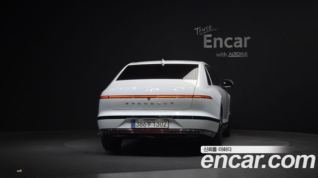 Hyundai Grandeur GN7, гибрид Calligraphy - фото 3