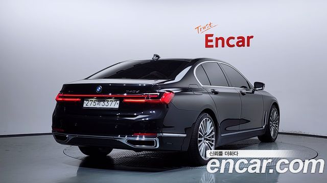 BMW 7-Series G11 730d xDrive Design Pure Excellence - фото 1