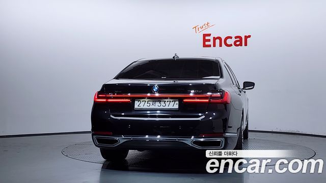 BMW 7-Series G11 730d xDrive Design Pure Excellence - фото 3