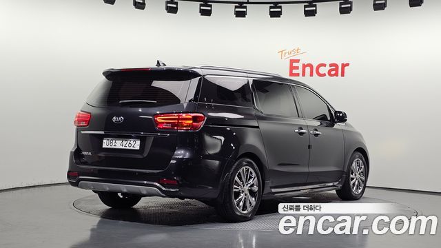 Kia Carnival Новый 9-Seater Noblesse Special - фото 1