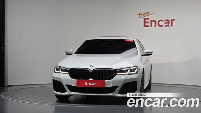 BMW 5-Series G30 520i M Sport - фото 2