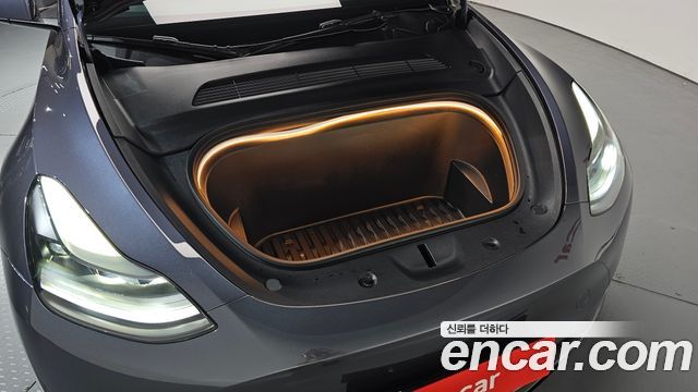 Tesla Model Y RWD - фото 4