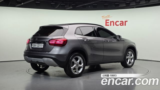 Mercedes-Benz GLA-Class X156 GLA220 - фото 1