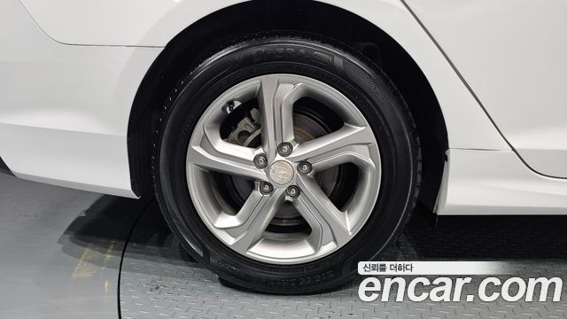 Hyundai Sonata 2.0 Modern - фото 4