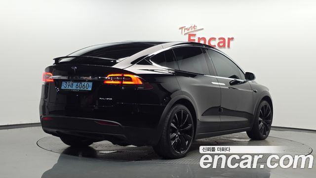 Tesla Model X Long Range - фото 1
