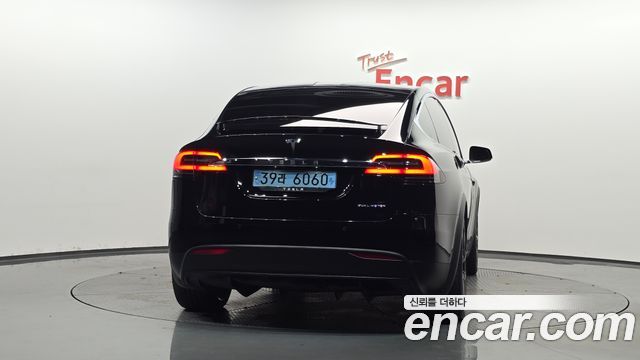 Tesla Model X Long Range - фото 3