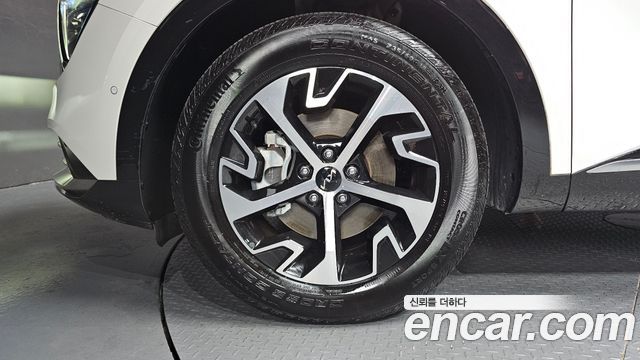 Kia Sportage 5-го поколения, гибрид Signature 2WD - фото 3