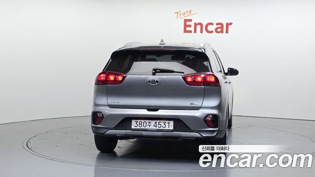 Kia Niro Новый 1.6 HEV Luxury - фото 3