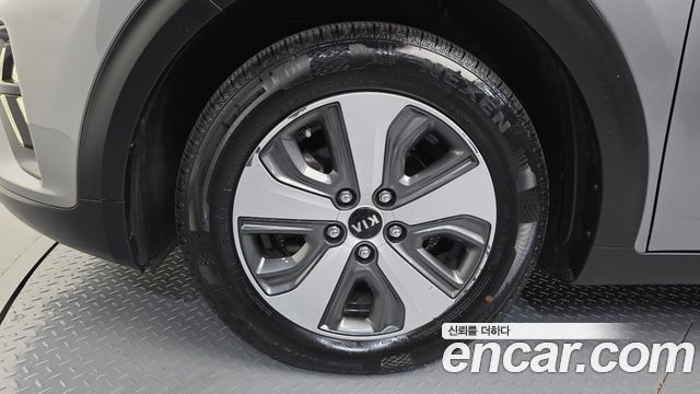 Kia Niro Новый 1.6 HEV Luxury - фото 4