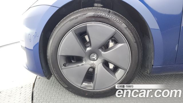 Tesla Model 3 Standard Range Plue RWD - фото 4