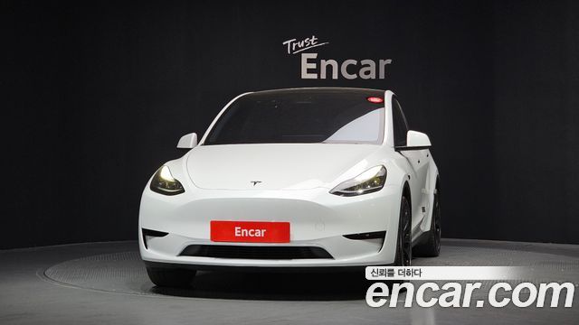 Tesla Model Y RWD - фото 2