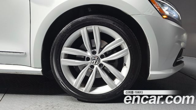 Volkswagen Passat Новый 2.0 TSI B7 - фото 4