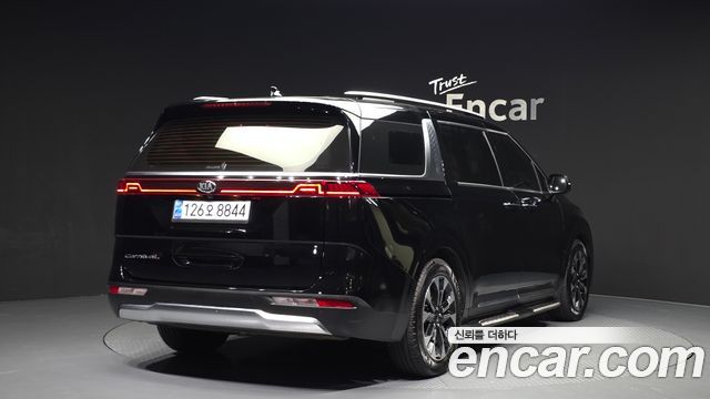 Kia Carnival 4-го поколения 9-Seater Signature - фото 1