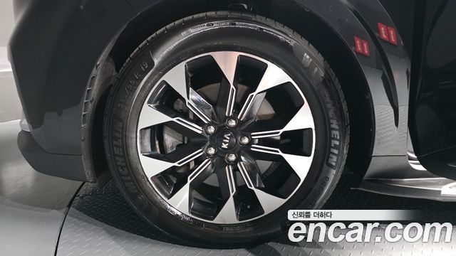 Kia Carnival 4-го поколения 9-Seater Signature - фото 4