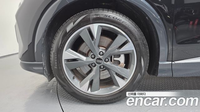 Audi Q4 e-tron F4 40 Premium - фото 4