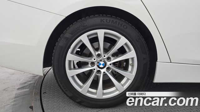 BMW 3-Series F30 320d - фото 4