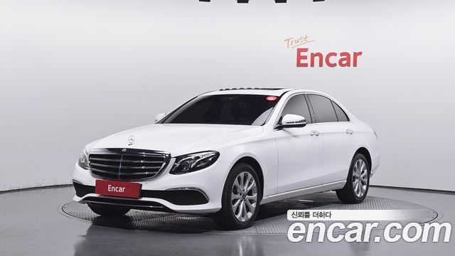 Mercedes-Benz E-Class W213 E220d 4MATIC Exclusive - фото 0