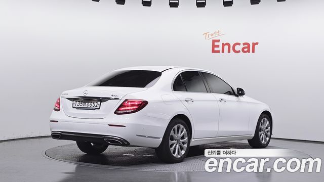 Mercedes-Benz E-Class W213 E220d 4MATIC Exclusive - фото 1