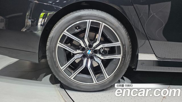 BMW 7-Series G70 740i xDrive M Sport - фото 4