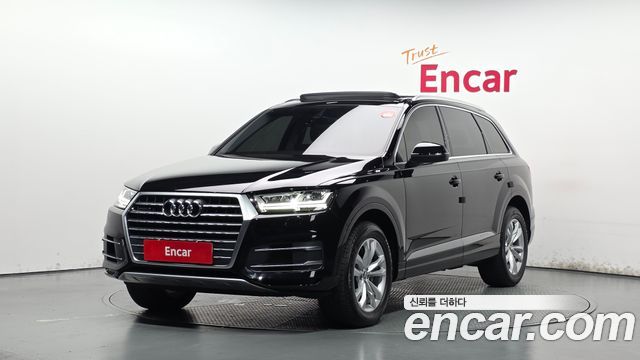 Audi Q7 45 TFSI Quattro - фото 0