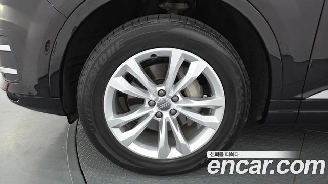 Audi Q7 45 TFSI Quattro - фото 4