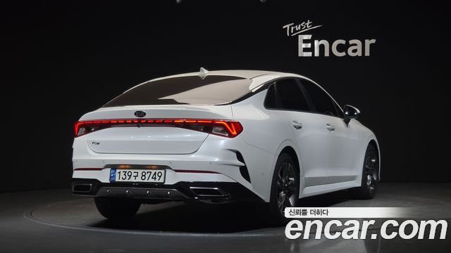 Kia K5 3-го поколения 2.0 Signature - фото 1