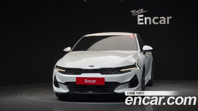 Kia K5 3-го поколения 2.0 Signature - фото 2