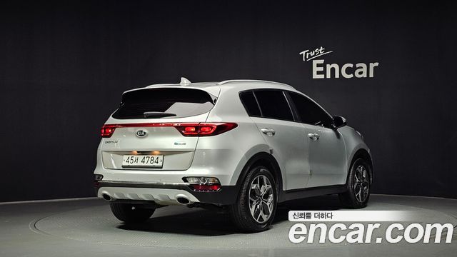 Kia Sportage Diesel 2.0 2WD Prestige - фото 1