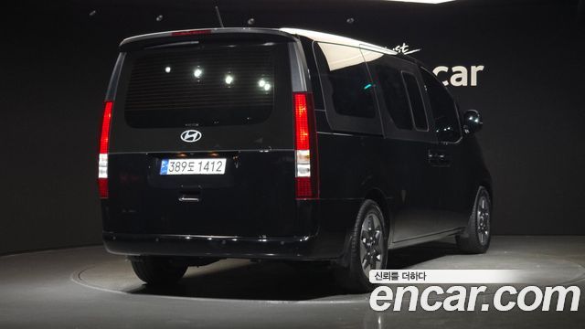 Hyundai Staria Tourer 9-Seater Modern - фото 1